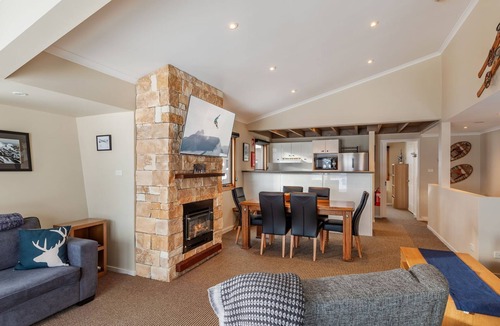 Perisher Valley Apartment | Lodge Chalet 15 - This two storey apartment offers three bedrooms