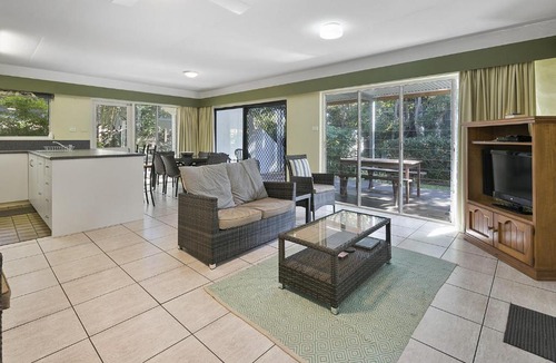 Point Lookout Apartment | Los Nidos Unit 3