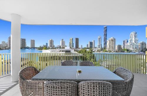 Surfers Paradise Apartment | LOTUS RESORT