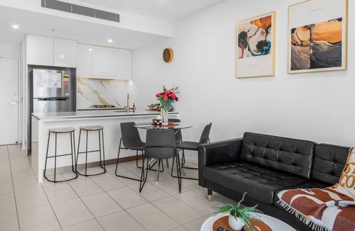 South Brisbane Apartment | Lovely apt City View FreeParking 5 Mins walk to Cultural Centre Museum GOMA QPac
