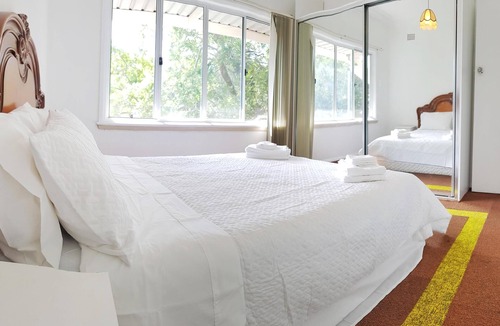 Wentworthville House | Low price clean linen free stuff W1