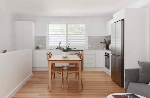 Nelson Bay House | Luana - pet friendly holiday townhouses in Nelson Bay