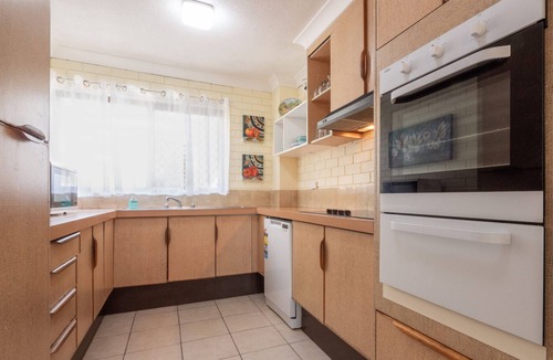 Caloundra Apartment | Luanda Unit 7, 7a Bulcock Beach Esp, Bulcock Beach
