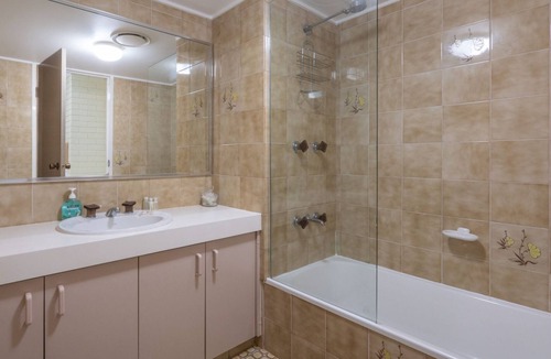 Caloundra Apartment | Luanda Unit 7, 7a Bulcock Beach Esp, Bulcock Beach