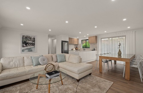 Port Willunga House | Lux coastal retreat 400m to the beach & the gateway to McLaren Vale wine region
