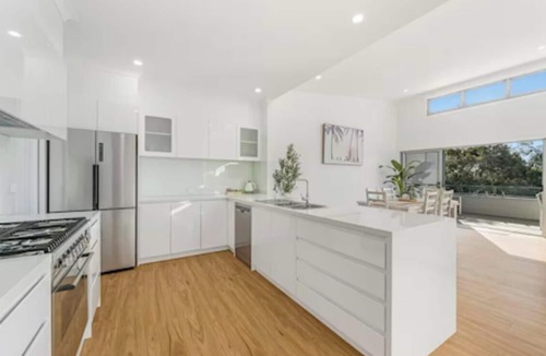 Crescent Head Apartment | Luxe Coastal Escape. Walk to beach, cafe and shops.