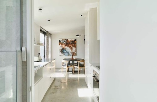 Hobart Central Business District House | Luxe cottage in the heart of Sandy Bay