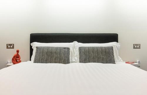 Paddington House | Luxe Executive Suite with breakfast and snacks in Paddington near Rushcutters Bay, Darlinghurst, St Vincents