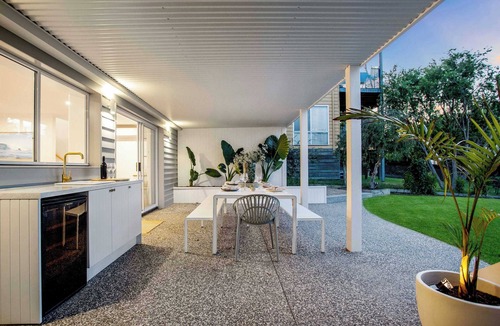 Dromana House | Luxe Oceanview - Bay Views, Beach & Wineries
