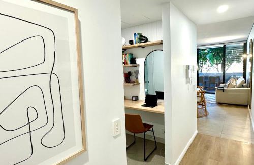 Randwick Apartment | Luxury 1 BR Apartment in Randwick- Walk to hospital UNSW Dining W parking and lift and AC