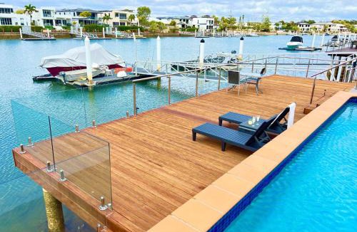 Minyama House | Luxury 4 bedroom waterfront holiday home on the Sunshine Coast