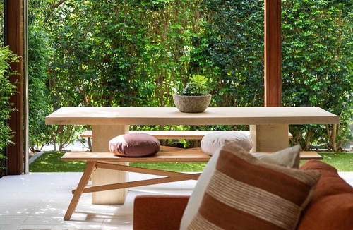 Norwood House | Luxury Adelaide Retreat | Steps to Top Dining & Festivals