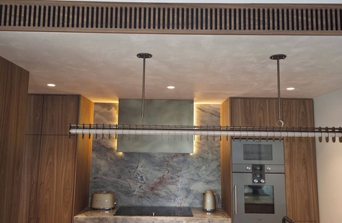 Surry Hills Apartment | Luxury apartment in the heart of Surryhills, close to cafes, bars & so much more