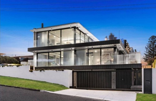 Ocean Grove House | Luxury Coastal Escape pool | sauna | cinema| views
