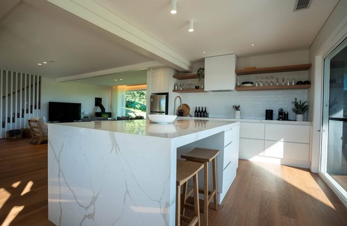Willow Vale Villa | Luxury Coastal Vineyard Escape | The Canopy | Crooked River Estate