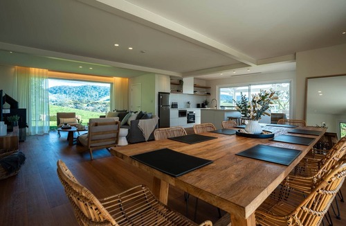 Willow Vale Villa | Luxury Coastal Vineyard Escape | All Villas | Crooked River Estate