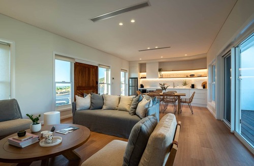 Willow Vale Villa | Luxury Coastal Vineyard Escape | Estate House Villas | Crooked River Estate