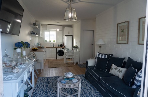 Glenelg North Apartment | Luxury Couples Retreat Beach Front Apt with Ocean View Balcony