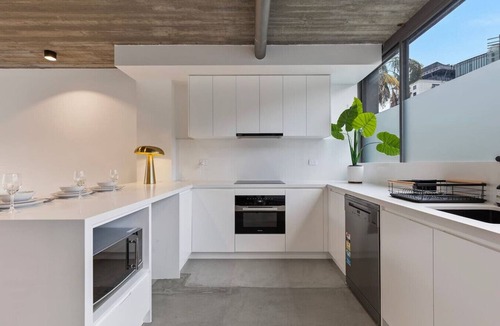 Pyrmont House | Luxury Dual-Residence w/Private Pool in Pyrmont