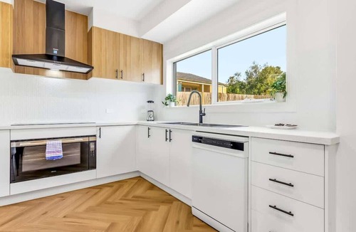 Box Hill North House | Luxury Family Stay | Box Hill | 5-Star Comfort