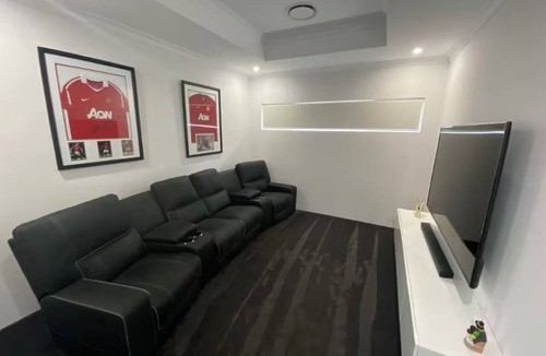 Piara Waters House | Luxury & gives you it all !