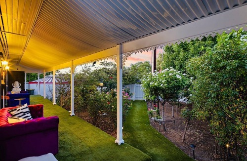 Dover Gardens House | Luxury Glam Pool Retreat Near Glenelg Beach-sleeps 10