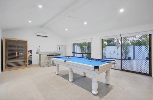Nerang House | Luxury Gold Coast Acreage Retreat | Pool, Spa, Sauna & Fire Pit