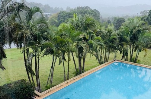 Gold Coast City Villa | Luxury Gold Coast Mountain View Villa with pool