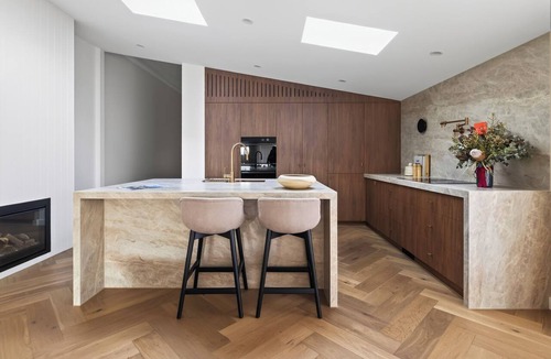 Williamstown House | Luxury heritage home in Williamstown – walk to beach, village & train