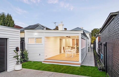 Williamstown House | Luxury heritage home in Williamstown – walk to beach, village & train
