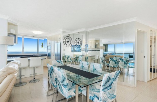 Surfers Paradise Apartment | Luxury High Floor Ocean View 2Bed 2Bath Apt