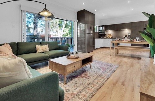 Morningside House | Luxury Modern 3 BR Townhouse with Lockup Garage