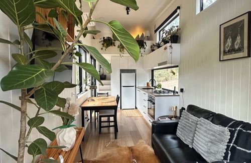 Pie Creek House | Luxury Tiny House Retreat | Private Chef Dining