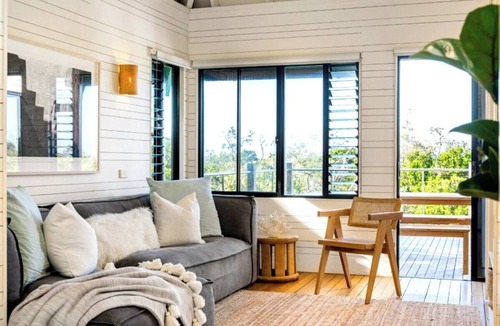 Broken Head House | Luxury Villas Seven Mile Beach House: Pool, Beach