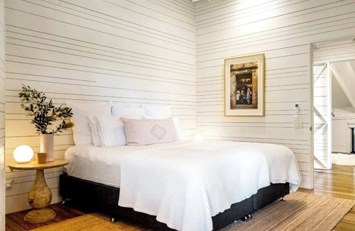 Broken Head House | Luxury Villas Seven Mile Beach House: Pool, Beach