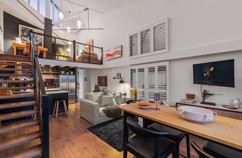 Teneriffe Apartment | Luxury Water Views ~ 2Bed/2Bath/1Car/Pool
