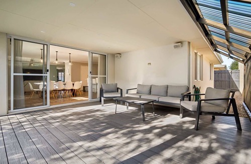 Halls Head House | Luxury Waterfront 5-Bed Family Home Near Mandurah