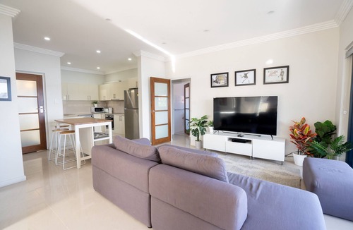 Burraneer Apartment | Luxury Waterfront Penthouse in Cronulla