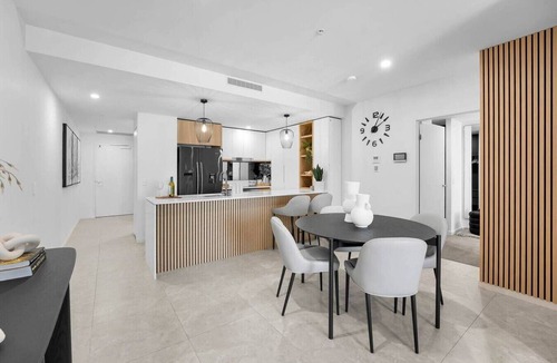 Broadbeach Apartment | Lv 14 Stunning 2 Brm Apt with Skyline Views
