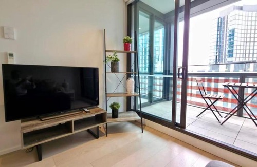 Docklands Apartment | LV 16 Docklands Escape With Yarra River Views