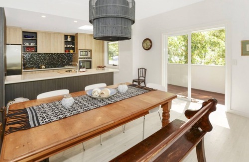 Macmasters Beach House | Mackaren's Lodge - Chic