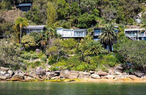 Great Mackerel Beach House | “Mackerel Shackerel” beachfront cottage with views
