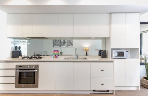 Erskineville Apartment | MadeComfy Executive & Stylish Inner-City Apartment