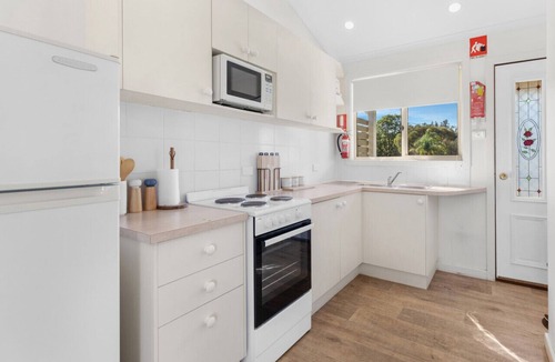 Lovedale Cottage | Madigan Cottages | Kookaburra Cottage