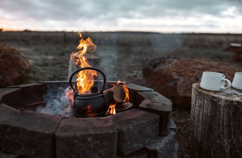 Skipton Cabin | Magical Tiny House with Amazing Stargazing and Deck in Victoria