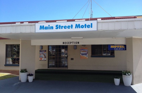 Pialba Hotel | Main Street Motel