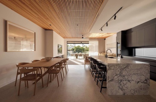 Broadbeach Waters House | Maison by Khove