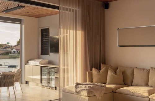 Broadbeach Waters House | Maison by Khove