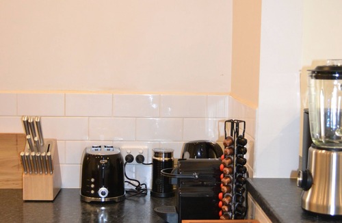 Ballarat East House | Maison d'Aurum A Pet Friendly and Family Friendly Heritage house