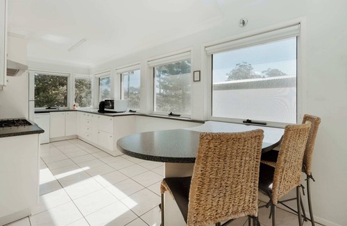 Vincentia Cottage | Mana Magic - Beachfront with Great ocean views